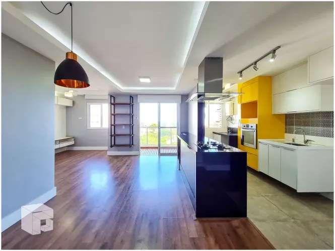 Apto totalmente reformado, 02 qts com sala estendida (planta de 03 qts) - UP Residence