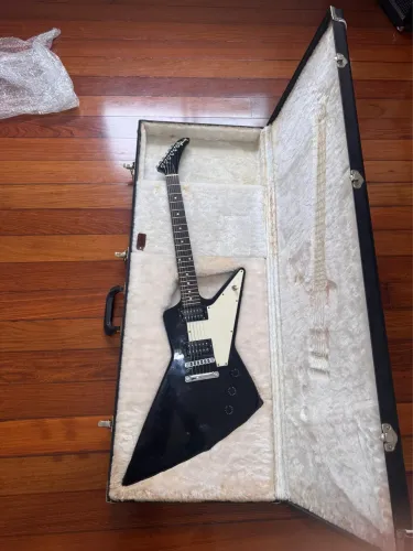 Clássica! Gibson Explorer 