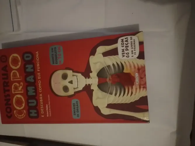 LIVRO CORPO COMPLETO. COM TODAS PEÇAS 