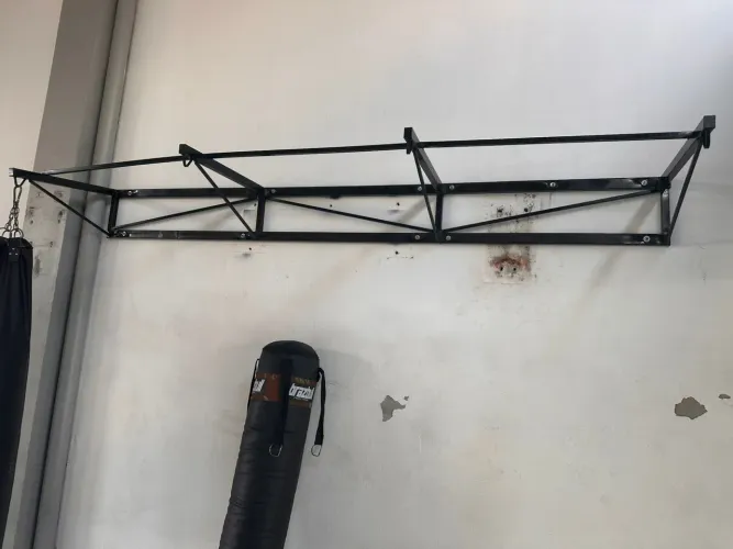 Armação de arte maciais para saco de pancadas