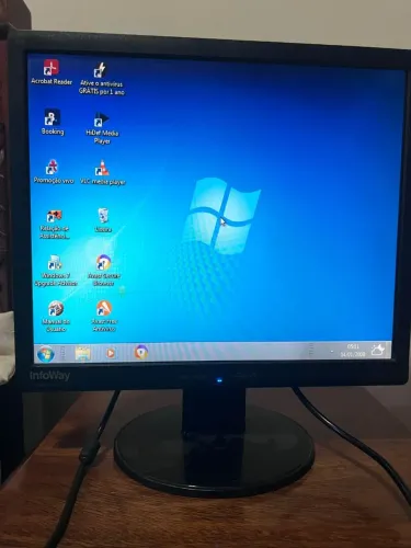 Monitor Itautec 17? - Funcionando Perfeitamente