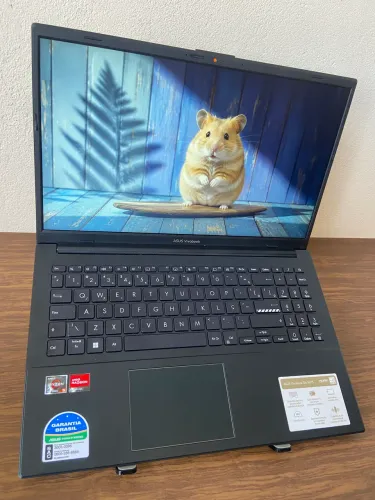 Notebook Asus Ryzen 5 / Radeon Graphics / 8GB RAM / 512GB SSD / Tela 15.6? FullHD