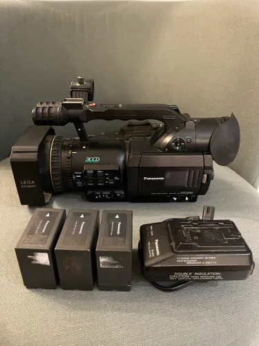 Filmadora Profissional Panasonic AG-DVX100 - 3CCD Leica Dicomar |