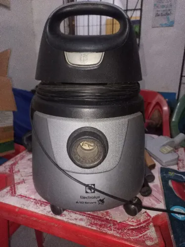 ASPIRADOR DE PÓ E ÁGUA