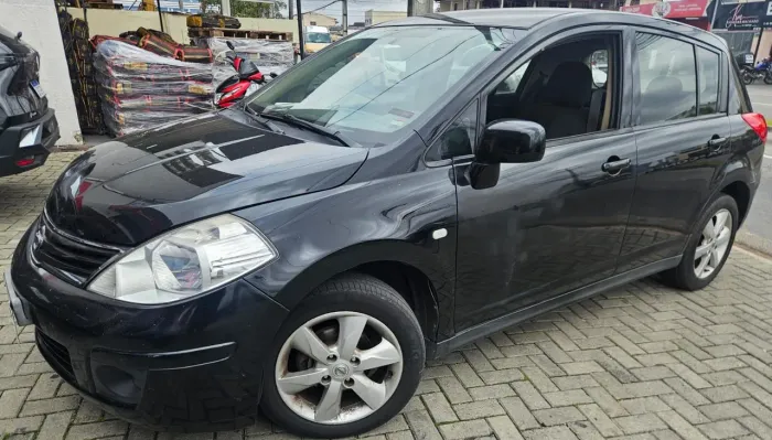 Nissan Tiida S 1.8/1.8 Flex 16V Mec. 2012