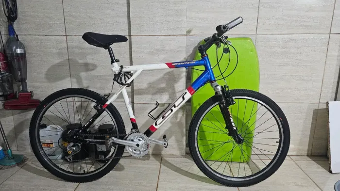 Bicicleta GT tamanho 20 giant specialized trek