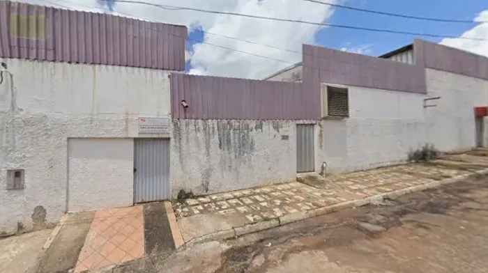 Galpão com 246,40m2 - Parque São Jorge - Imóvel Caixa