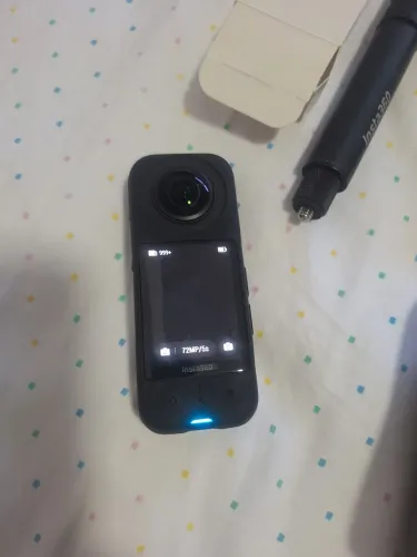 Câmera insta360 x3