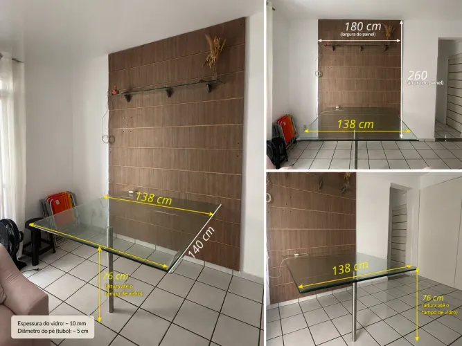 Mesa de vidro quadrada com painel em madeira 