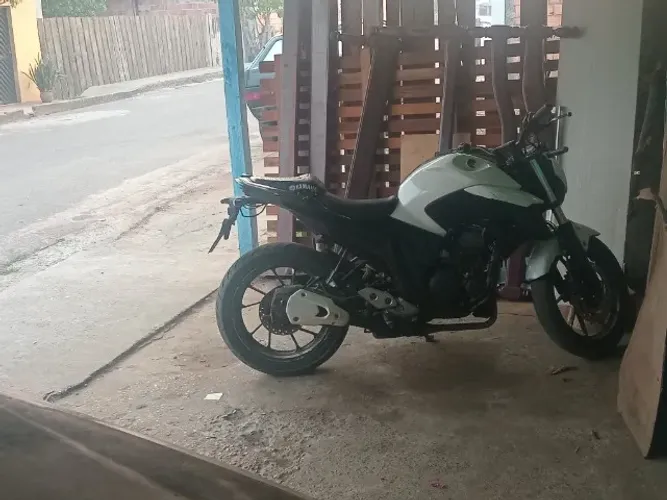Fazer 250/2019, 10mil para negócio.. deve 3 mil