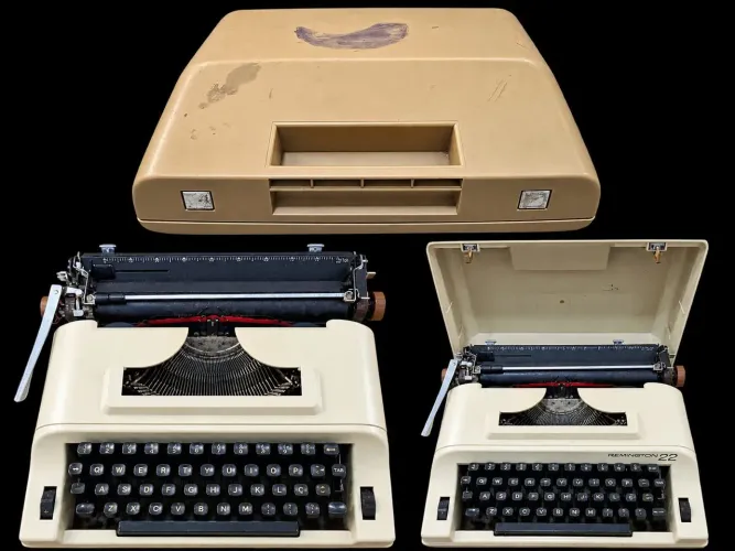 Máquina De Escrever Remington 22 Portátil - Mecânica 100% + Maleta Original