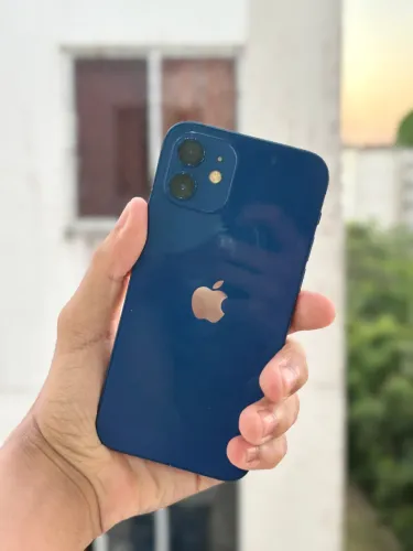 IPHONE 12