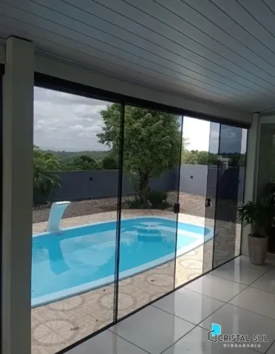 PORTA EM VIDRO