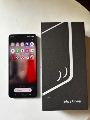 Samsung Zflip 7 - Um mes de uso - troco por iPhone