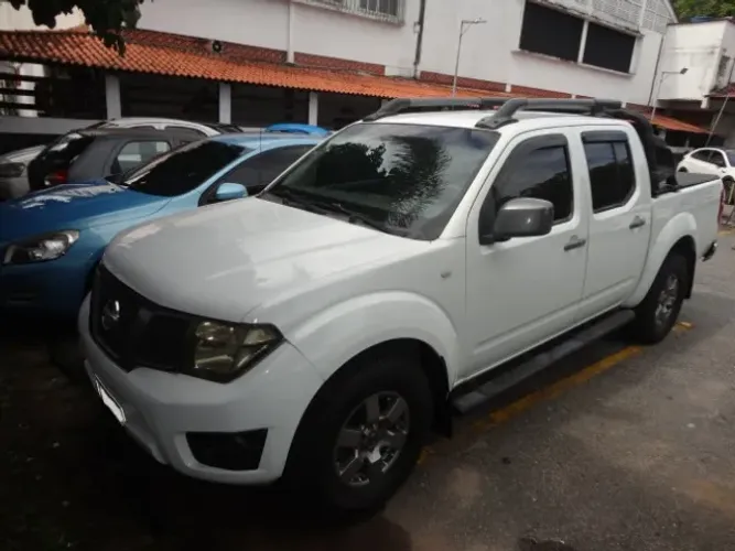Nissan Frontier SV At.cd 4X4 2.5 TB Diesel Mec. 2015
