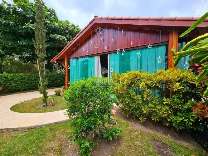 Casa térrea em condomínio fechado com 04 suítes à venda em Gravatá/PE! DE R$ 480 MIL POR R