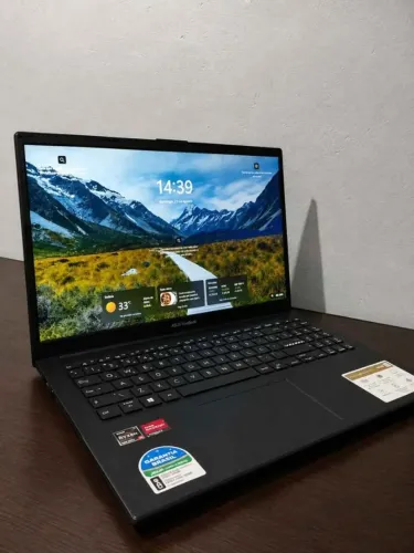 ASUS Vivobook Go 15 na caixa com nota fiscal
