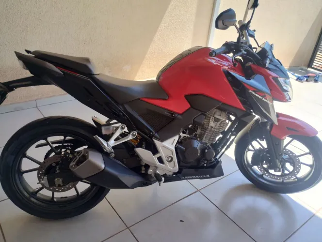 CB 300F ABS 