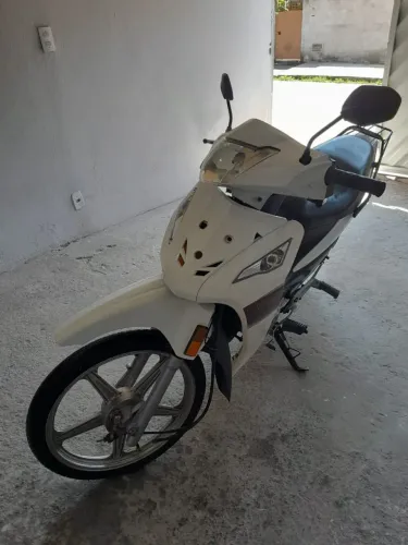 Moto muito conservada