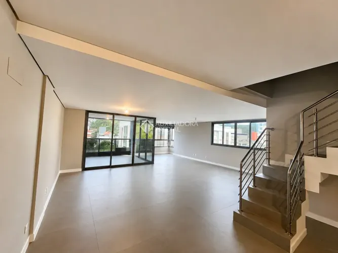 Cobertura 4 suítes em Jurerê Florianópolis