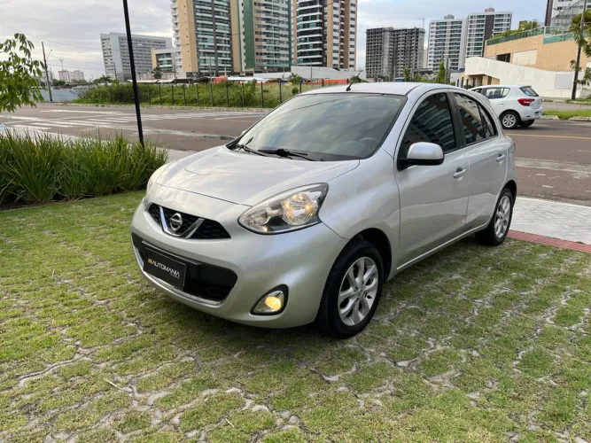 Nissan March SV 1.6 16V Flexstart 5P Mec. 2015