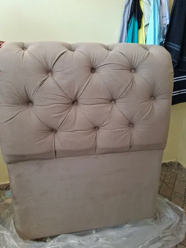 Vendo geladeira e cabeceira de cama solteiro 