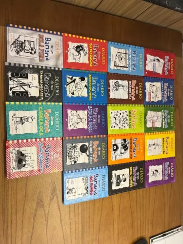 Diário de um Banana - Coleção com 19 volumes capa Dura
