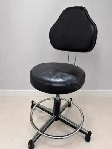 Vendo novissima cadeira mocho, funcionando perfeitamente!!