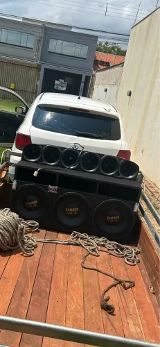 Vendo som automotivo