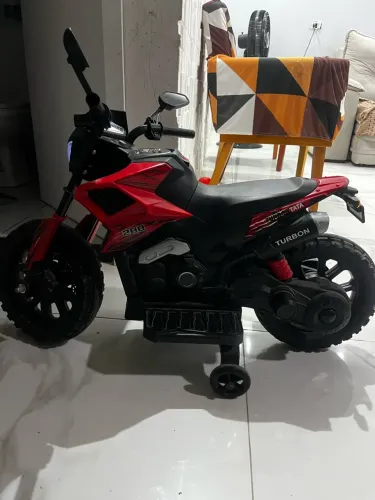 Moto elétrica infantil