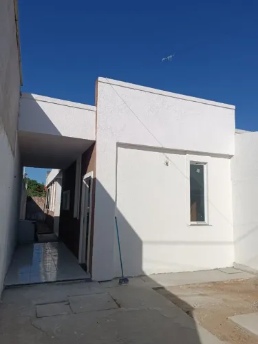 Aluga se casa em Pedras