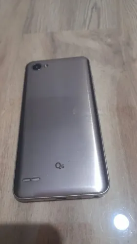 Celular Smartphone LG Q6 novo