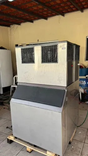 MÁQUINA DE GELO EVEREST 300KG