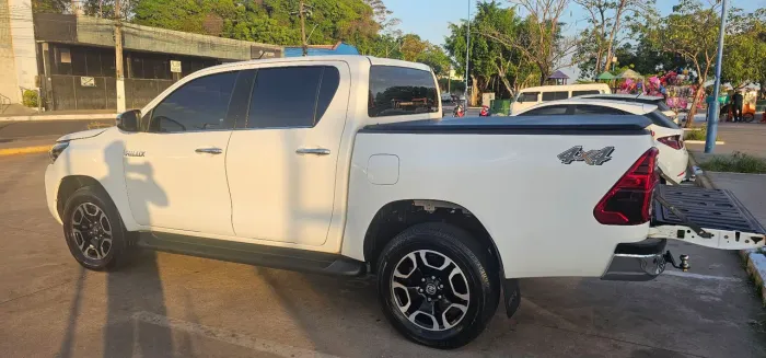 Toyota Hilux CD SRX 4X4 2.8 TDI 16V Diesel Aut. 2021