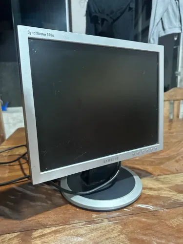  monitor LCD Samsung SyncMaster 540N de 15 polegadas