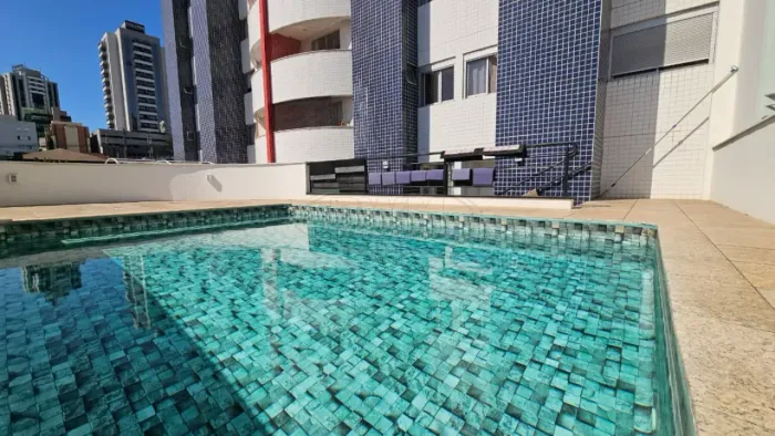Apartamento à venda e para locação no Edifício Zurique com 3 suítes no Parque Campolim em