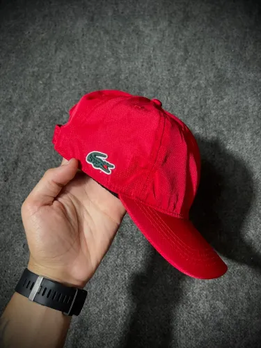 Boné Vermelho