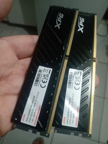 Memória RAM 16GB DDR4 XPG (16GB) 8gb cada. 3200mhz