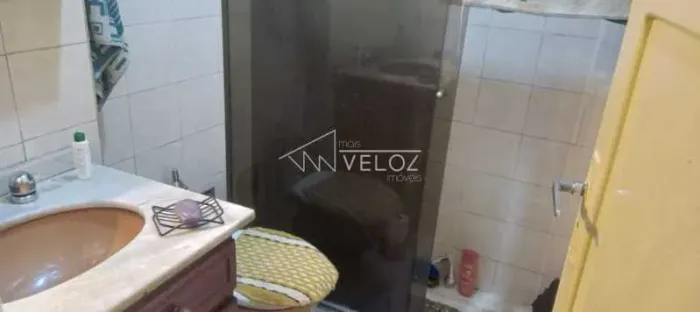 Apartamento : / Residencial / Glória