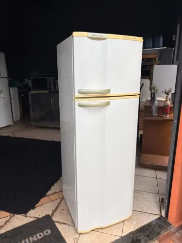 Geladeira Electrolux Dgelo seco ((ENTREGO GRATIS))