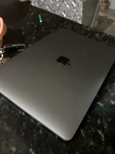 MacBook Pro M1 Pro 512 e 8 de ram + iPad Air first gen