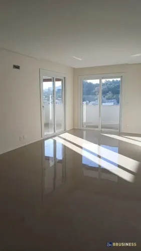 Apartamento à venda com 3 dormitórios, sendo 1 suíte, 3 vagas, Santa Catarina, Caxias do S