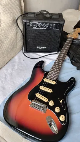 Guitarra Michael + Amplificador Donner Electra (Kit Completo) Valor Negociável
