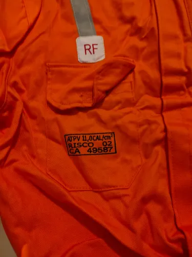 Macacão R1 Petrobrás 