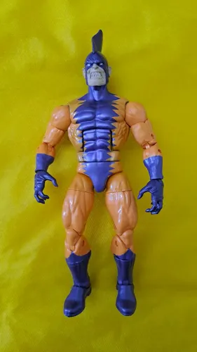 MT Tubarão Tigre 16cm Marvel Legends Shark Hasbro