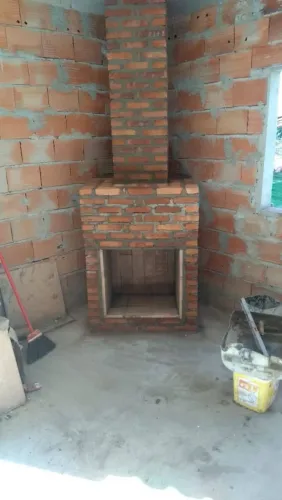Faço churrasqueira fogao a lenha de tijolinho 