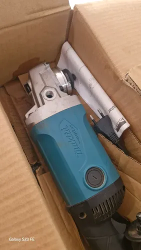 Esmilhadeira Angular Makita 127V