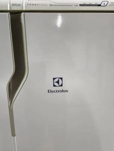 Refrigerador Electrolux RFE39