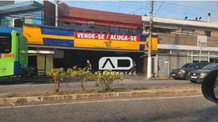 PRÉDIO COMERCIAL À VENDA OU LOCAÇÃO EXCELENTE OPORTUNIDADE PARA EMPRESAS E INVESTIDORES -