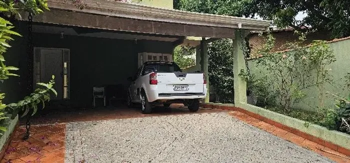 Casa para Locação na Vila Santista em Atibaia, imóvel com 2 suítes + 1 dorm , 03 salas , 0